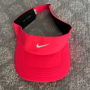 Nike visor
